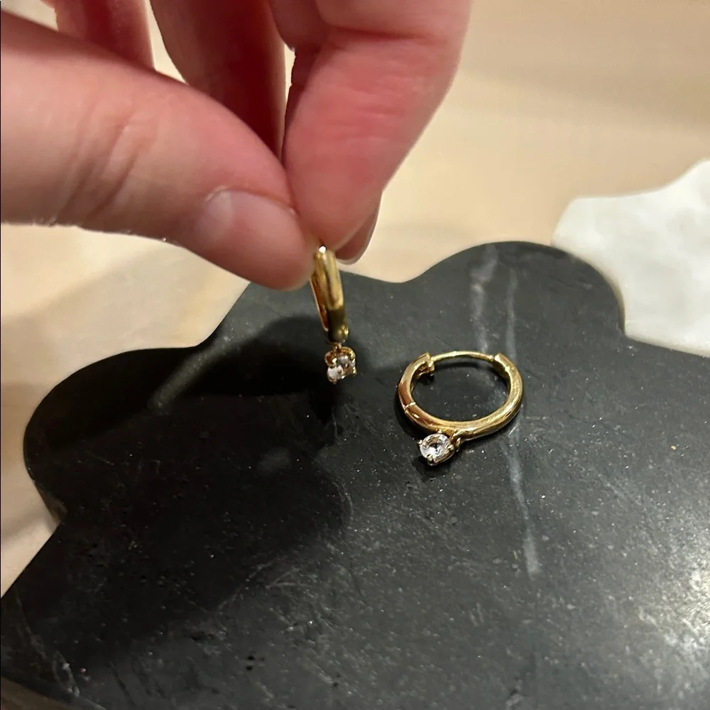 Mejuri Gold Hoop Earrings with Sapphire - Picture 2 of 7